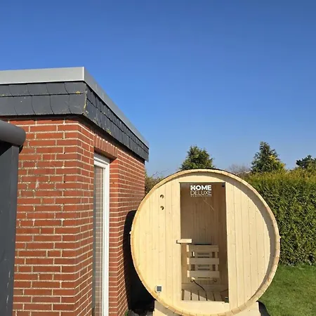 Ferienhaus-ohrenqualle * Dornumersiel